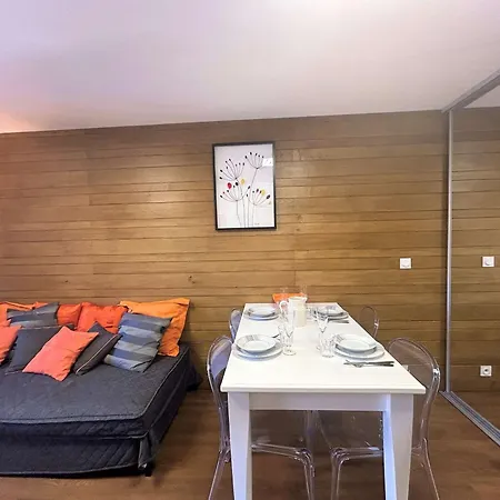 2 Pieces - 100m Des Pistes, Proche Commerces - Fr-1-180-604 Les Allues